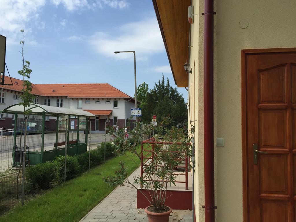 Aqua Thermal Soterapia Es Apartmanhaz Püspökladány Pokój zdjęcie